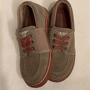 Sperry Top Sider casual suede like/leather upper OliveBrownish colored boys shoe